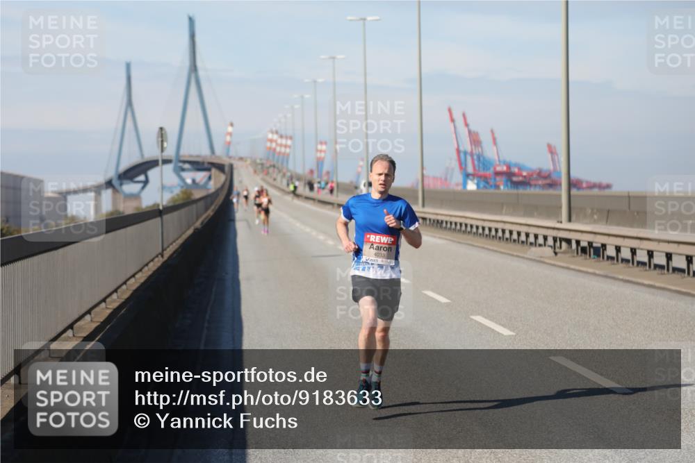 03.10.2025 - Köhlbrandbrückenlauf Yannick Fuchs http://msf.ph/oto/9183633 03.10.2025 11:34:14 Position 3 4033 meine-sportfotos.de