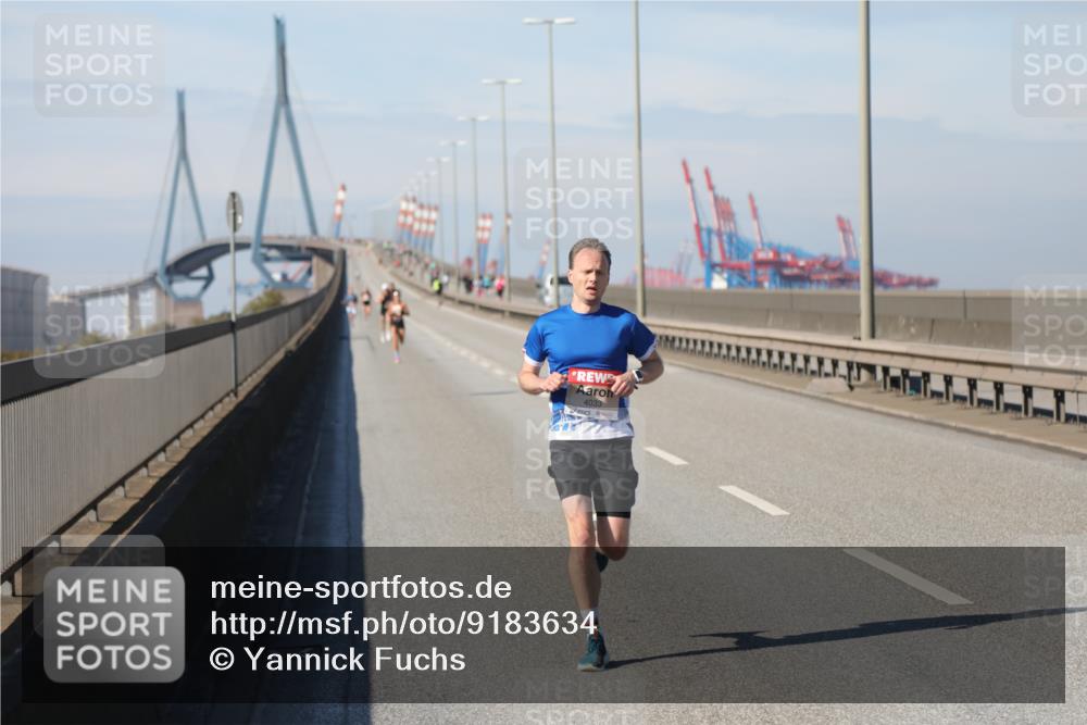03.10.2025 - Köhlbrandbrückenlauf Yannick Fuchs http://msf.ph/oto/9183634 03.10.2025 11:34:14 Position 3 4033 meine-sportfotos.de