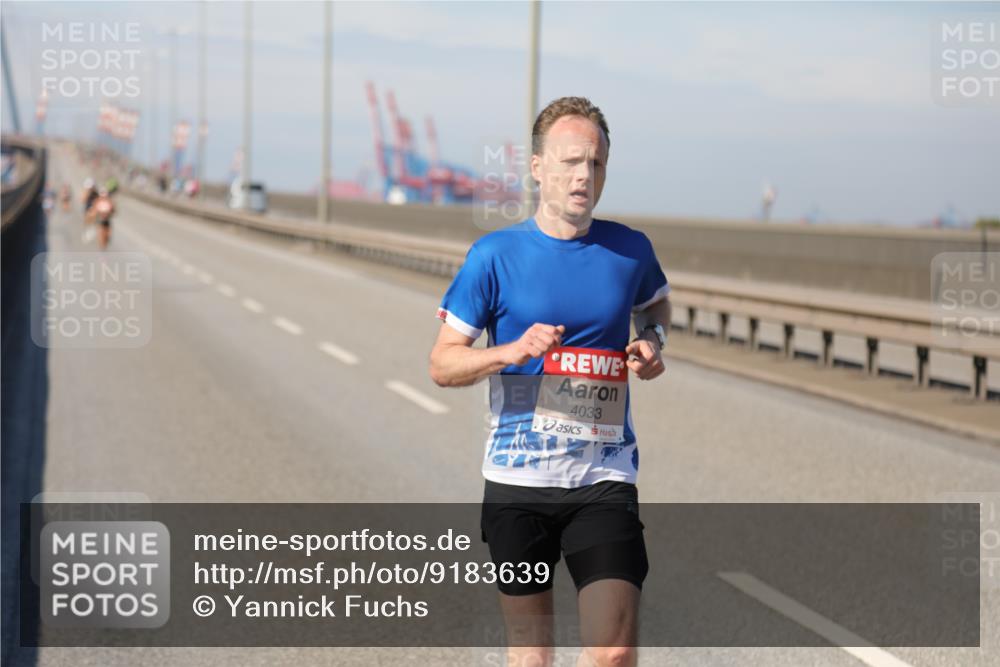 03.10.2025 - Köhlbrandbrückenlauf Yannick Fuchs http://msf.ph/oto/9183639 03.10.2025 11:34:15 Position 3 4033 meine-sportfotos.de
