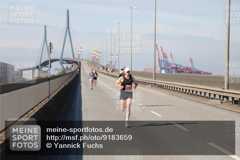 03.10.2025 - Köhlbrandbrückenlauf Yannick Fuchs http://msf.ph/oto/9183659 03.10.2025 11:34:28 Position 3  meine-sportfotos.de
