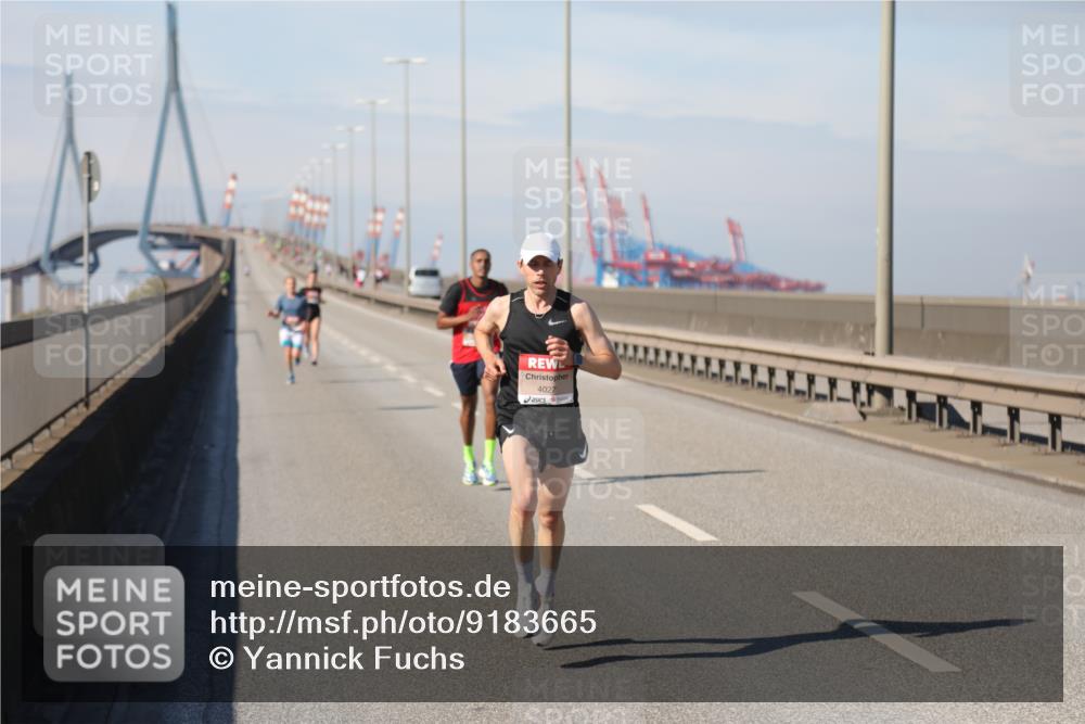 03.10.2025 - Köhlbrandbrückenlauf Yannick Fuchs http://msf.ph/oto/9183665 03.10.2025 11:34:29 Position 3 4027 meine-sportfotos.de