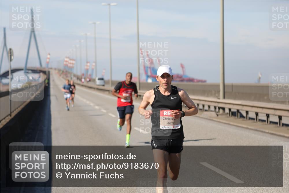 03.10.2025 - Köhlbrandbrückenlauf Yannick Fuchs http://msf.ph/oto/9183670 03.10.2025 11:34:30 Position 3 4027 meine-sportfotos.de