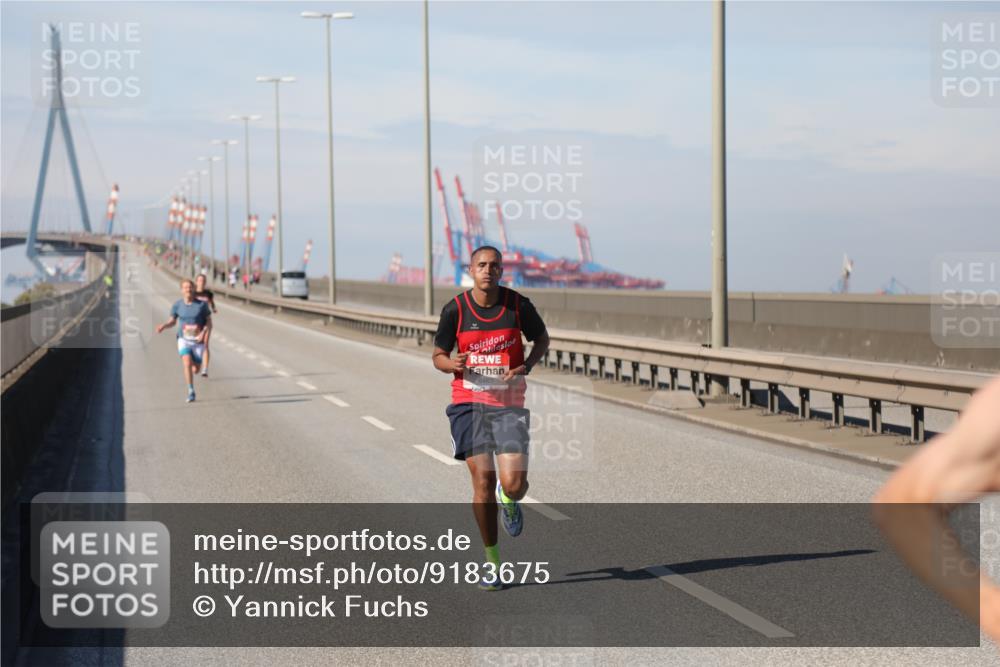 03.10.2025 - Köhlbrandbrückenlauf Yannick Fuchs http://msf.ph/oto/9183675 03.10.2025 11:34:31 Position 3  meine-sportfotos.de