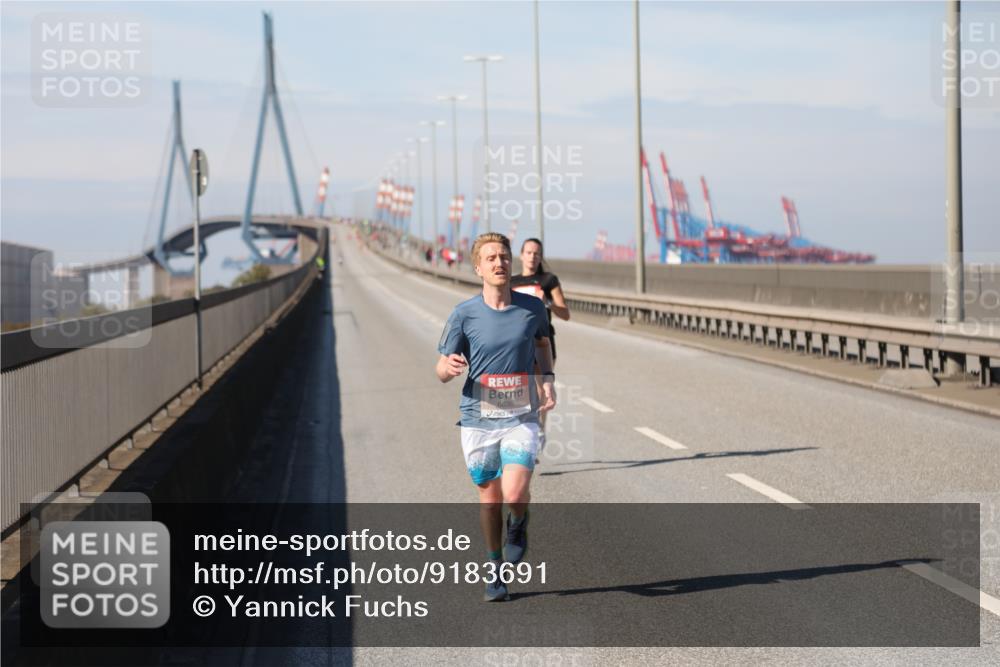 03.10.2025 - Köhlbrandbrückenlauf Yannick Fuchs http://msf.ph/oto/9183691 03.10.2025 11:34:37 Position 3 6638 meine-sportfotos.de