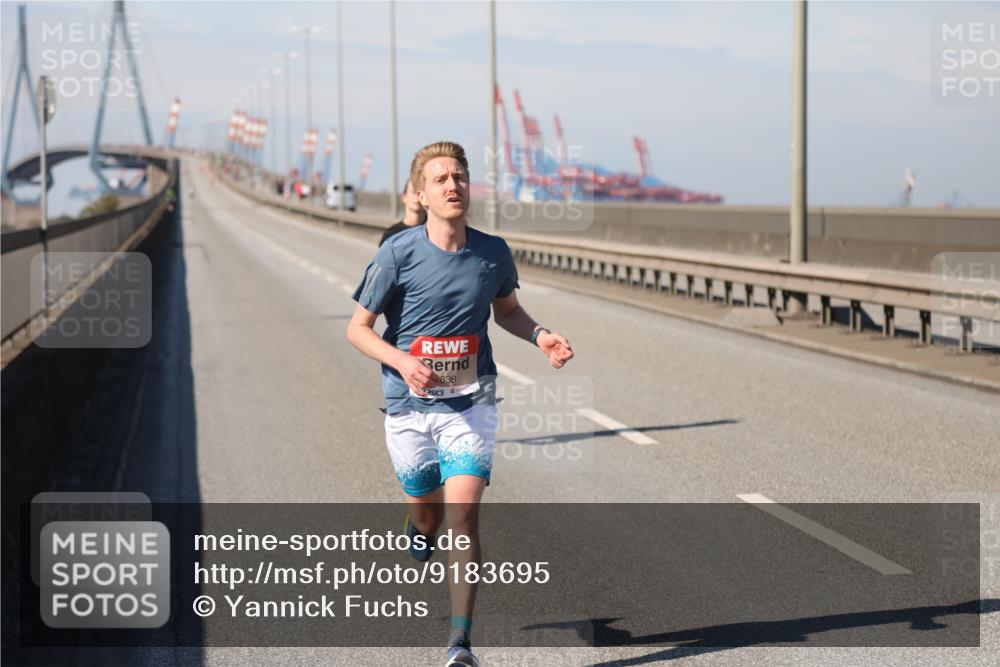 03.10.2025 - Köhlbrandbrückenlauf Yannick Fuchs http://msf.ph/oto/9183695 03.10.2025 11:34:38 Position 3 638 meine-sportfotos.de