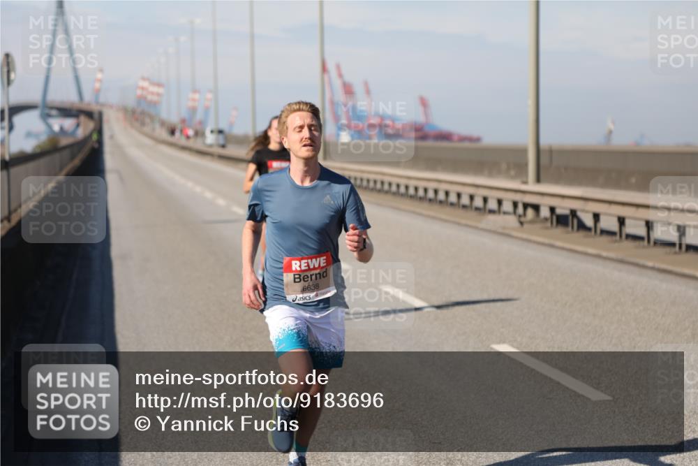 03.10.2025 - Köhlbrandbrückenlauf Yannick Fuchs http://msf.ph/oto/9183696 03.10.2025 11:34:38 Position 3 6638 meine-sportfotos.de