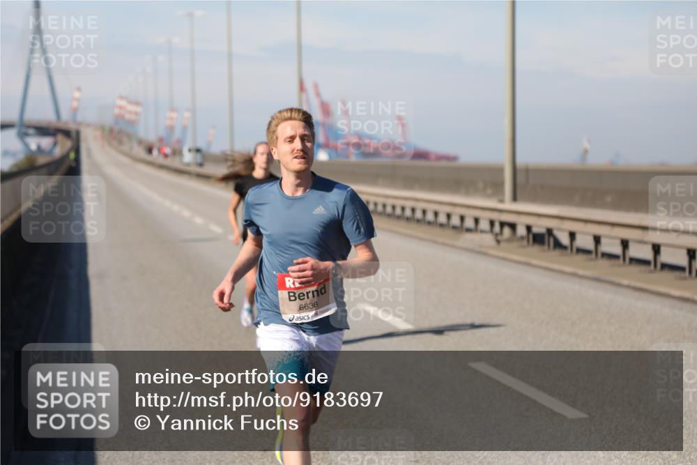 03.10.2025 - Köhlbrandbrückenlauf Yannick Fuchs http://msf.ph/oto/9183697 03.10.2025 11:34:38 Position 3 6638 meine-sportfotos.de
