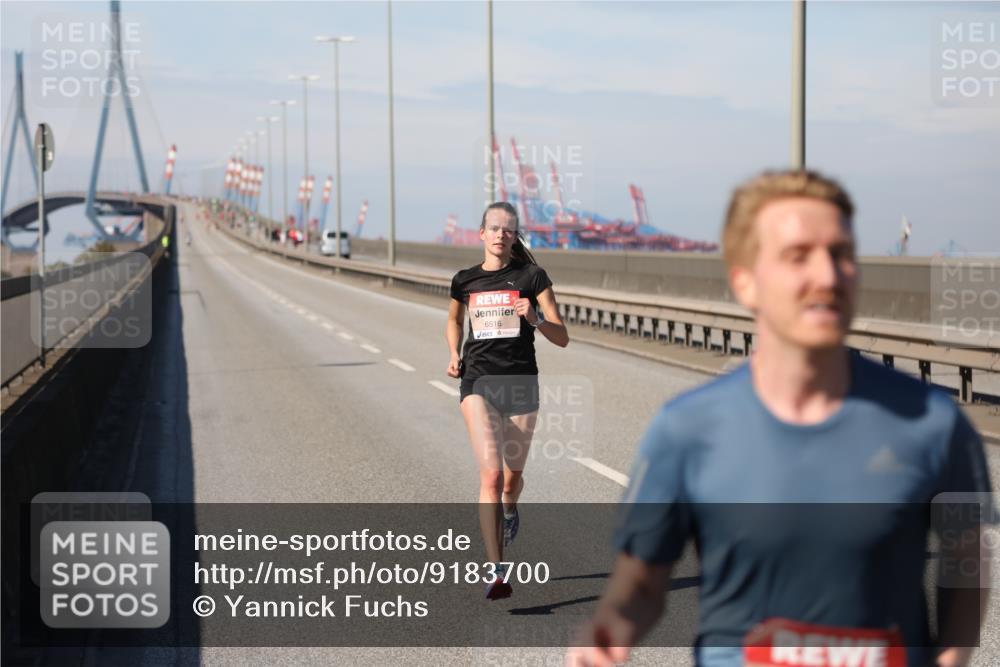03.10.2025 - Köhlbrandbrückenlauf Yannick Fuchs http://msf.ph/oto/9183700 03.10.2025 11:34:39 Position 3 6516 meine-sportfotos.de