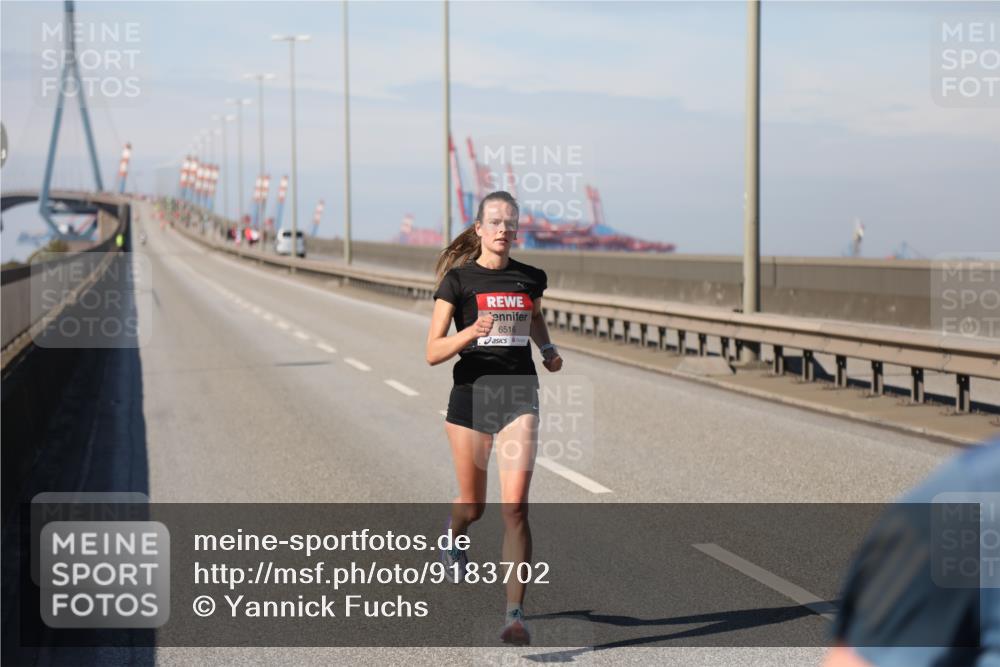 03.10.2025 - Köhlbrandbrückenlauf Yannick Fuchs http://msf.ph/oto/9183702 03.10.2025 11:34:39 Position 3 6516 meine-sportfotos.de