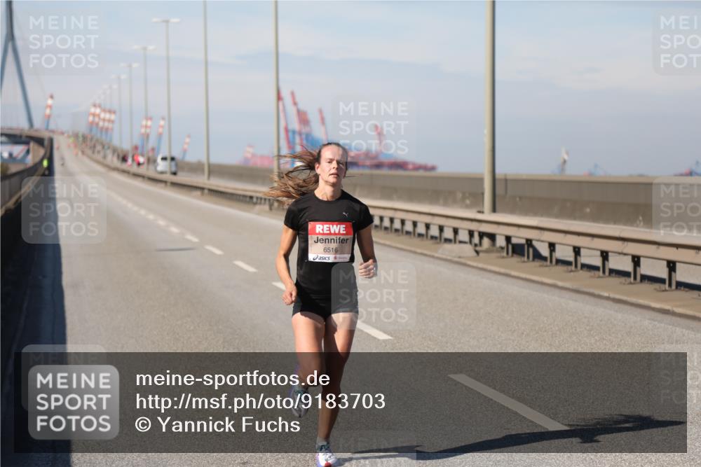03.10.2025 - Köhlbrandbrückenlauf Yannick Fuchs http://msf.ph/oto/9183703 03.10.2025 11:34:40 Position 3 6516 meine-sportfotos.de