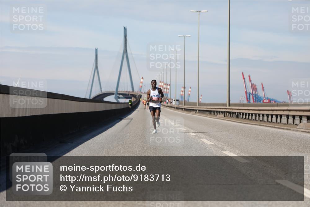 03.10.2025 - Köhlbrandbrückenlauf Yannick Fuchs http://msf.ph/oto/9183713 03.10.2025 11:35:23 Position 3  meine-sportfotos.de