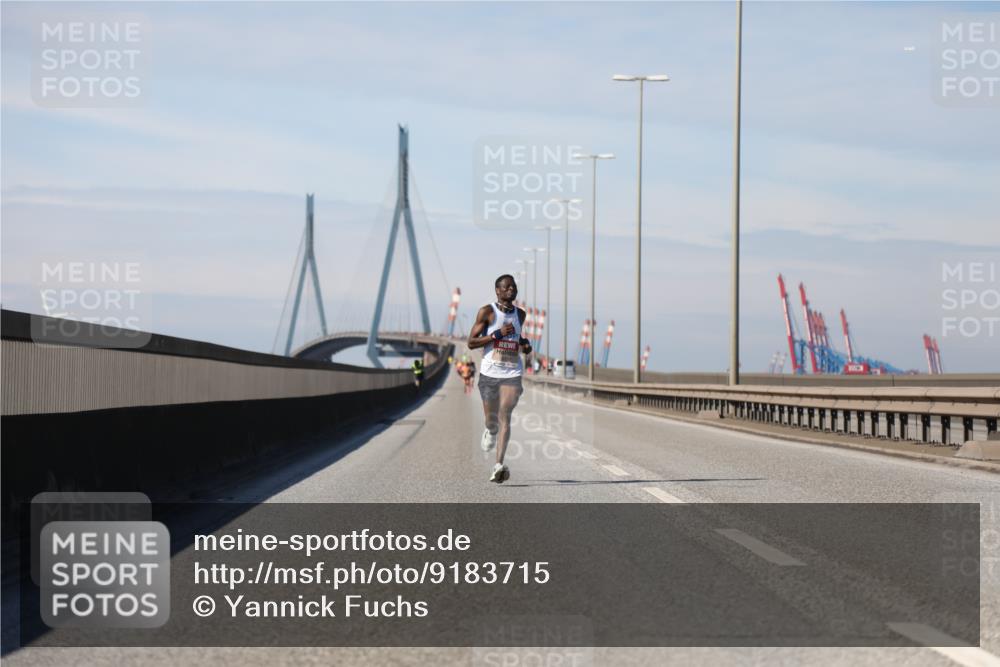 03.10.2025 - Köhlbrandbrückenlauf Yannick Fuchs http://msf.ph/oto/9183715 03.10.2025 11:35:24 Position 3  meine-sportfotos.de