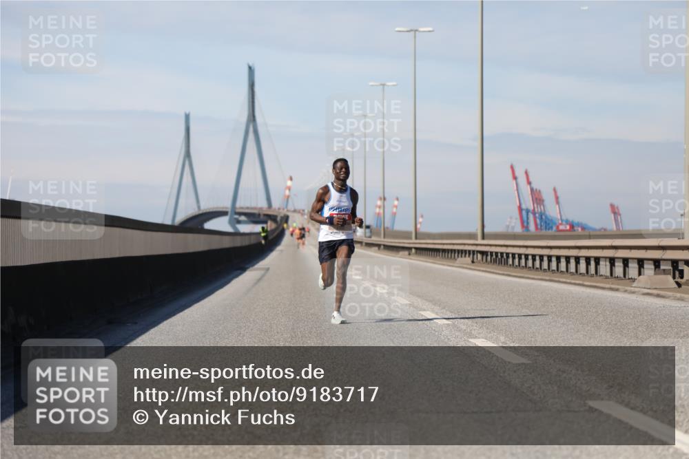 03.10.2025 - Köhlbrandbrückenlauf Yannick Fuchs http://msf.ph/oto/9183717 03.10.2025 11:35:25 Position 3  meine-sportfotos.de