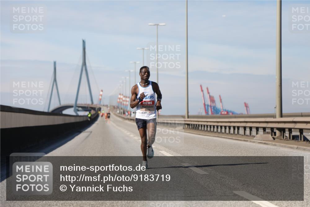 03.10.2025 - Köhlbrandbrückenlauf Yannick Fuchs http://msf.ph/oto/9183719 03.10.2025 11:35:26 Position 3 6359 meine-sportfotos.de
