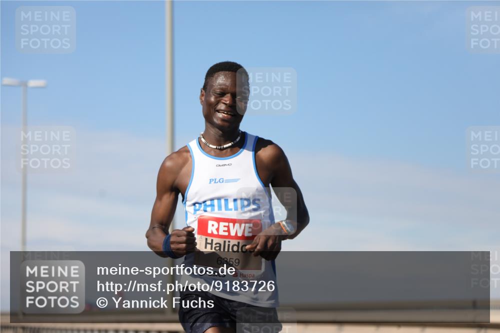 03.10.2025 - Köhlbrandbrückenlauf Yannick Fuchs http://msf.ph/oto/9183726 03.10.2025 11:35:28 Position 3 6359 meine-sportfotos.de