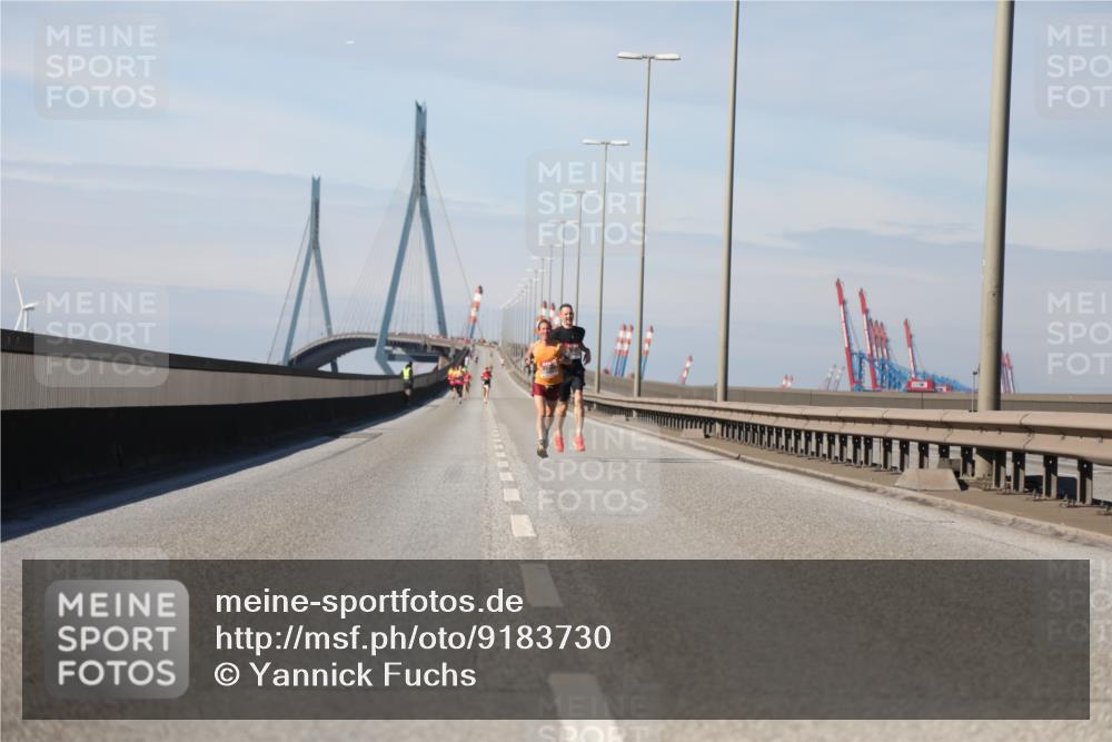 03.10.2025 - Köhlbrandbrückenlauf Yannick Fuchs http://msf.ph/oto/9183730 03.10.2025 11:35:50 Position 3  meine-sportfotos.de