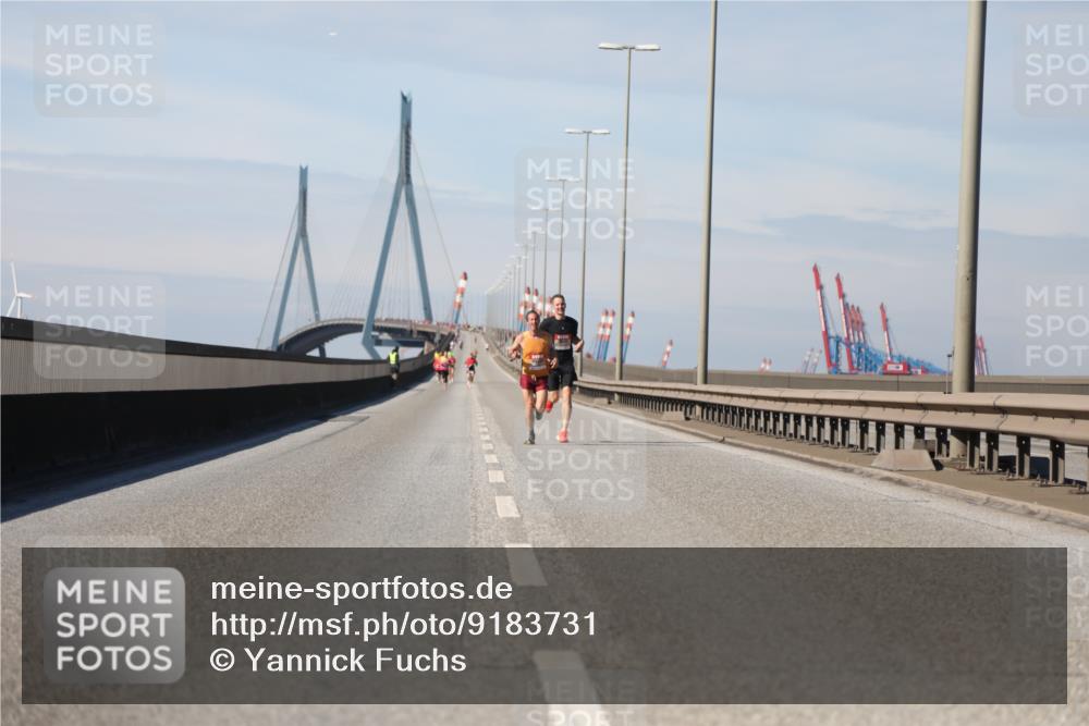 03.10.2025 - Köhlbrandbrückenlauf Yannick Fuchs http://msf.ph/oto/9183731 03.10.2025 11:35:50 Position 3  meine-sportfotos.de