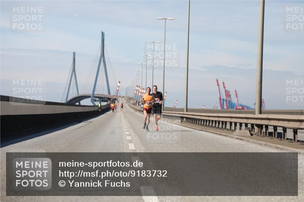 03.10.2025 - Köhlbrandbrückenlauf Yannick Fuchs http://msf.ph/oto/9183732 03.10.2025 11:35:51 Position 3  meine-sportfotos.de