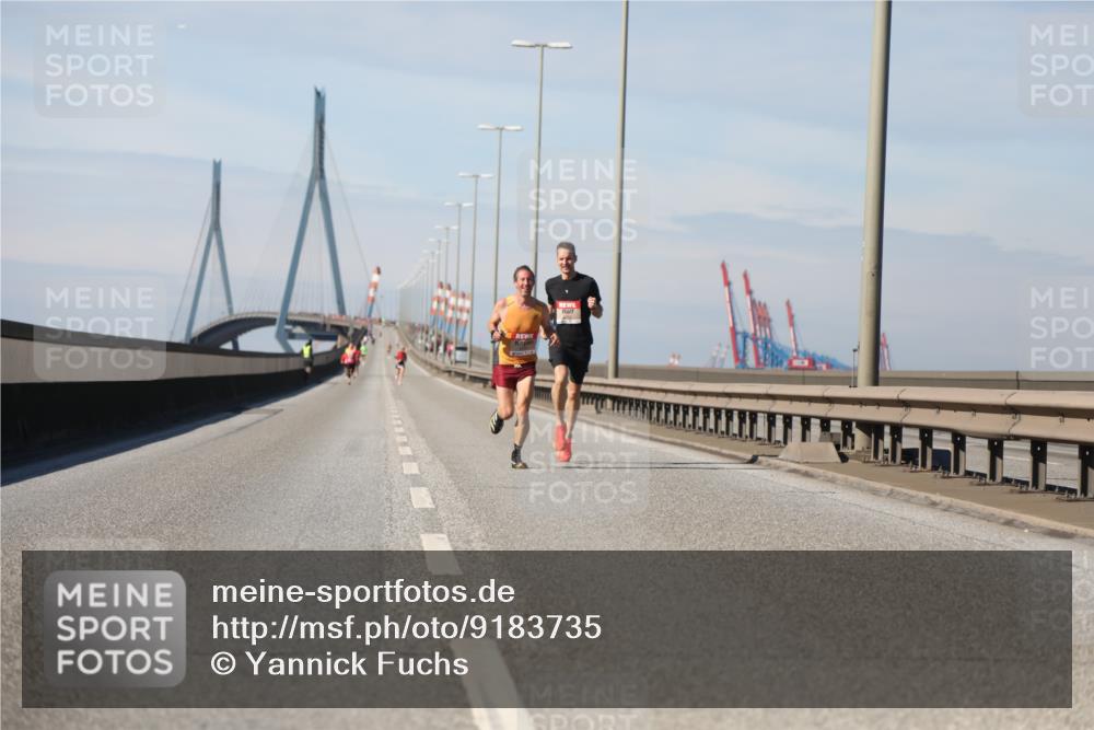 03.10.2025 - Köhlbrandbrückenlauf Yannick Fuchs http://msf.ph/oto/9183735 03.10.2025 11:35:53 Position 3  meine-sportfotos.de