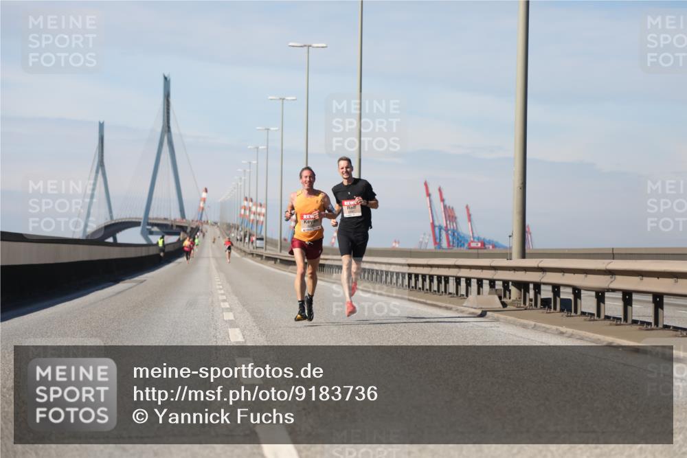 03.10.2025 - Köhlbrandbrückenlauf Yannick Fuchs http://msf.ph/oto/9183736 03.10.2025 11:35:54 Position 3  meine-sportfotos.de