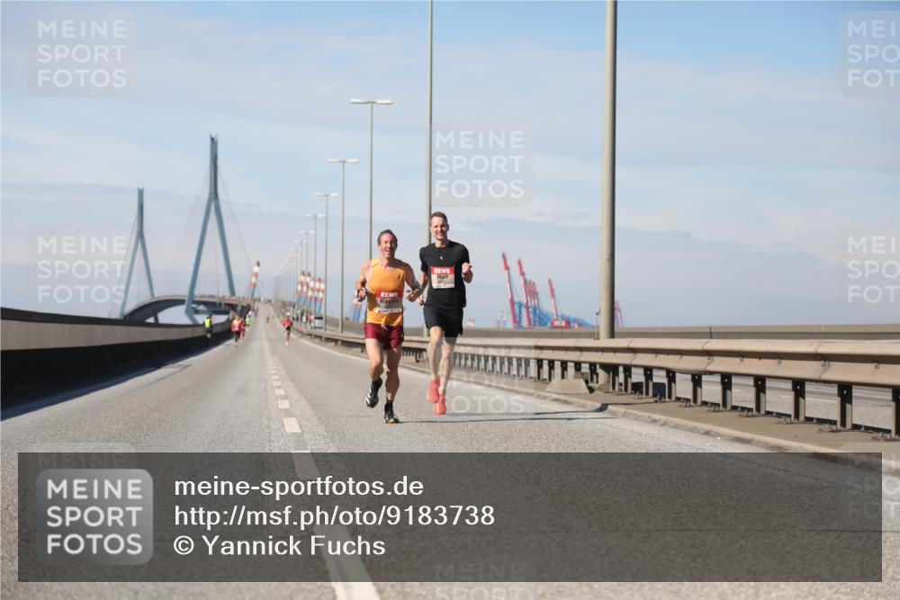 03.10.2025 - Köhlbrandbrückenlauf Yannick Fuchs http://msf.ph/oto/9183738 03.10.2025 11:35:55 Position 3  meine-sportfotos.de