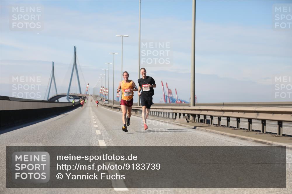 03.10.2025 - Köhlbrandbrückenlauf Yannick Fuchs http://msf.ph/oto/9183739 03.10.2025 11:35:55 Position 3  meine-sportfotos.de