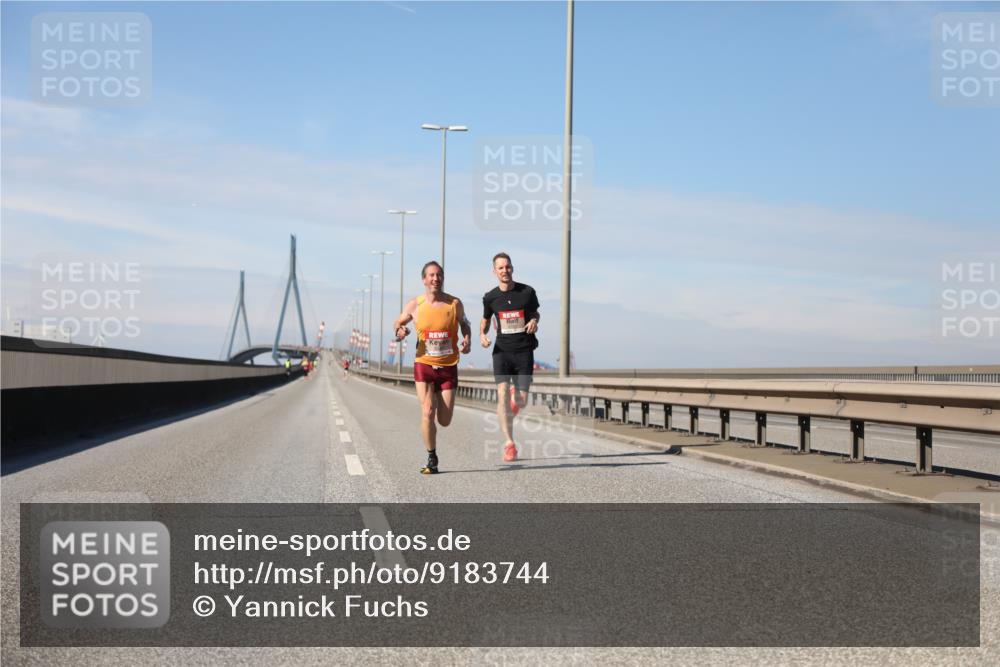 03.10.2025 - Köhlbrandbrückenlauf Yannick Fuchs http://msf.ph/oto/9183744 03.10.2025 11:35:57 Position 3  meine-sportfotos.de