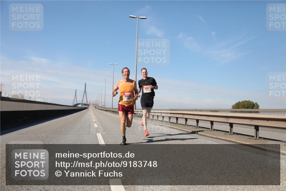 03.10.2025 - Köhlbrandbrückenlauf Yannick Fuchs http://msf.ph/oto/9183748 03.10.2025 11:35:58 Position 3  meine-sportfotos.de