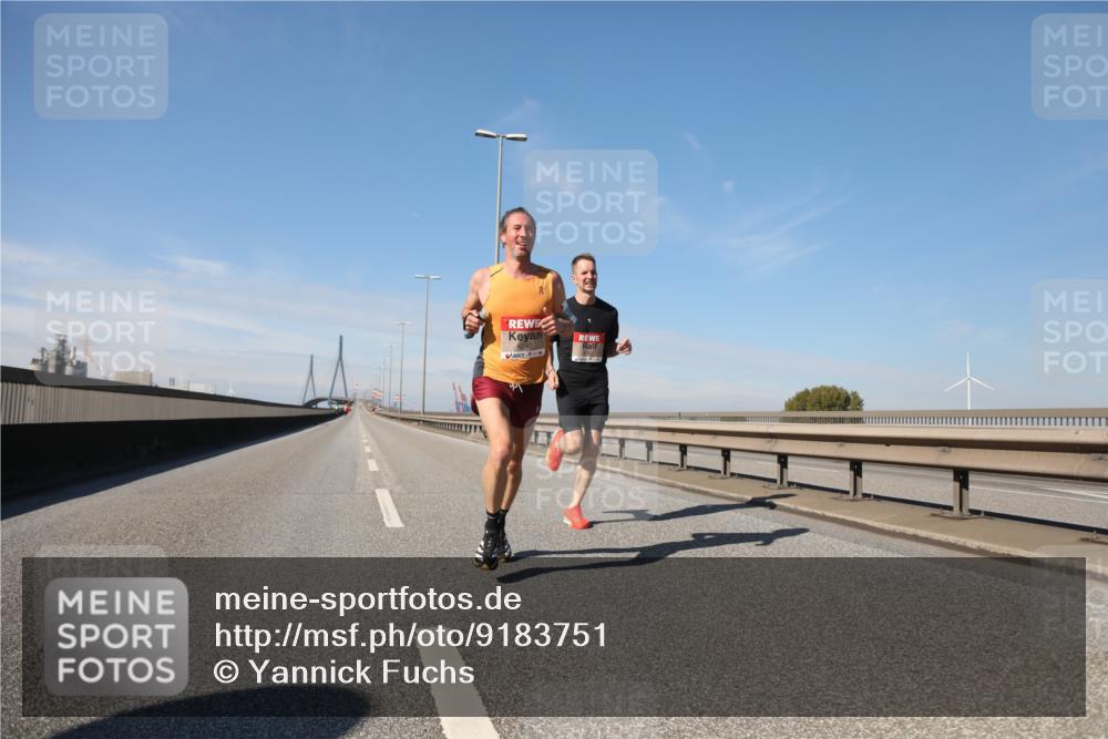 03.10.2025 - Köhlbrandbrückenlauf Yannick Fuchs http://msf.ph/oto/9183751 03.10.2025 11:35:58 Position 3 6240 meine-sportfotos.de