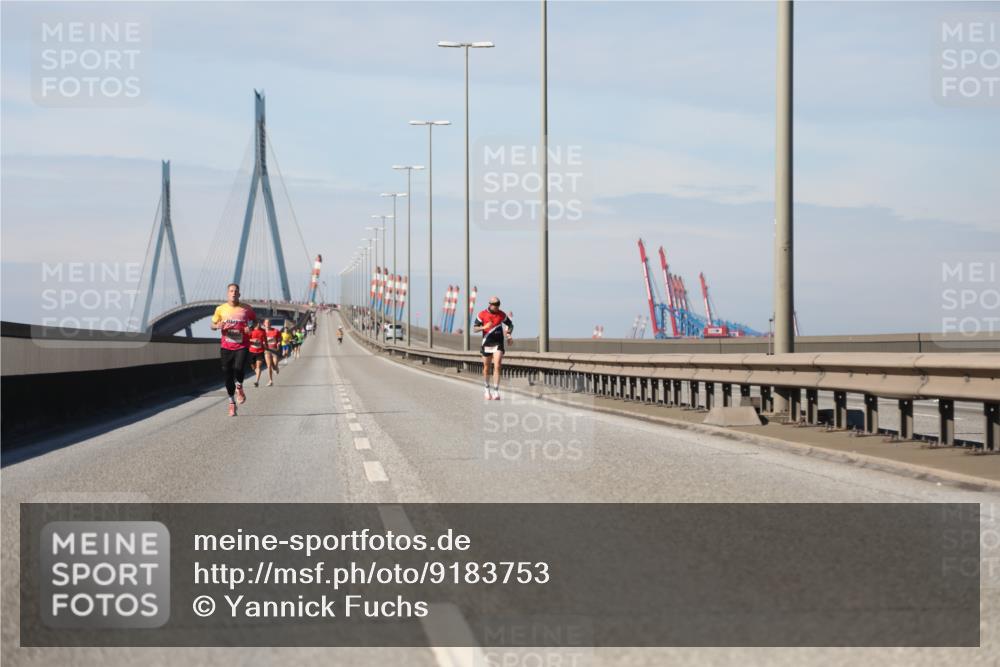 03.10.2025 - Köhlbrandbrückenlauf Yannick Fuchs http://msf.ph/oto/9183753 03.10.2025 11:36:15 Position 3  meine-sportfotos.de