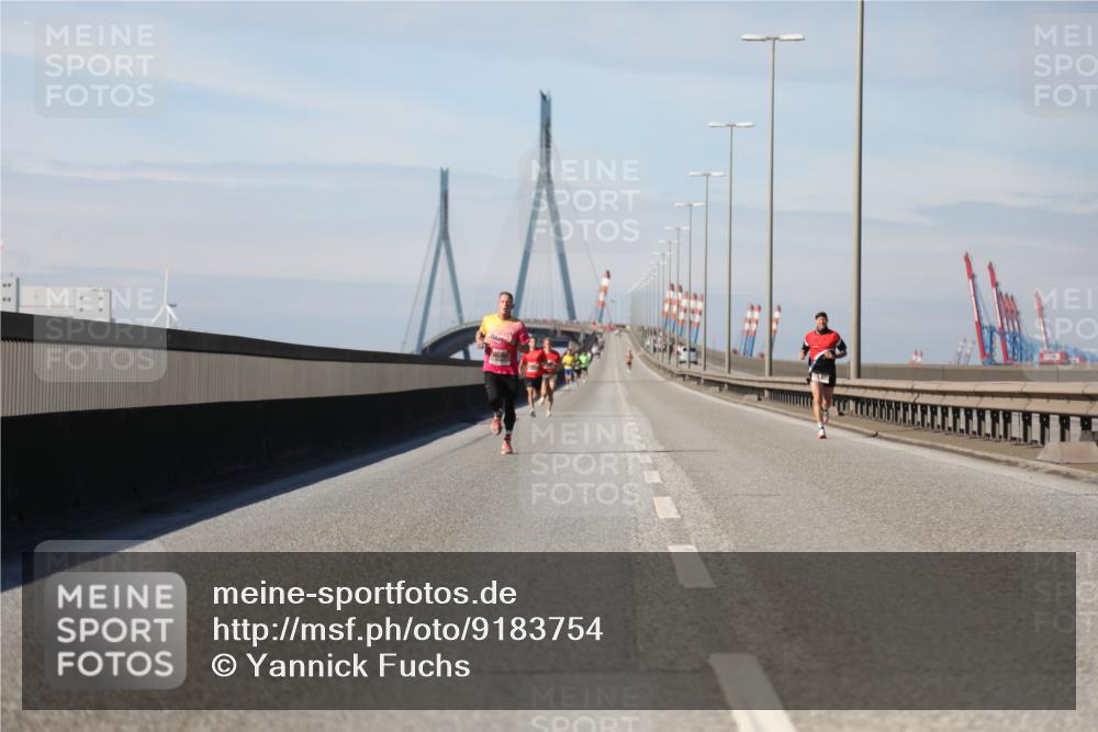 03.10.2025 - Köhlbrandbrückenlauf Yannick Fuchs http://msf.ph/oto/9183754 03.10.2025 11:36:16 Position 3  meine-sportfotos.de