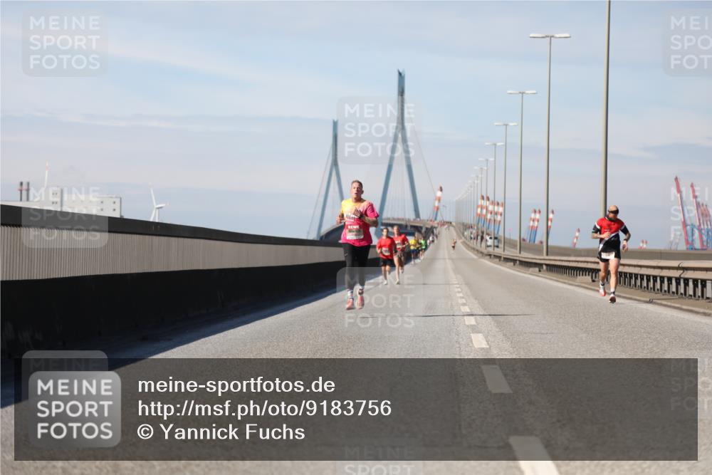 03.10.2025 - Köhlbrandbrückenlauf Yannick Fuchs http://msf.ph/oto/9183756 03.10.2025 11:36:17 Position 3  meine-sportfotos.de
