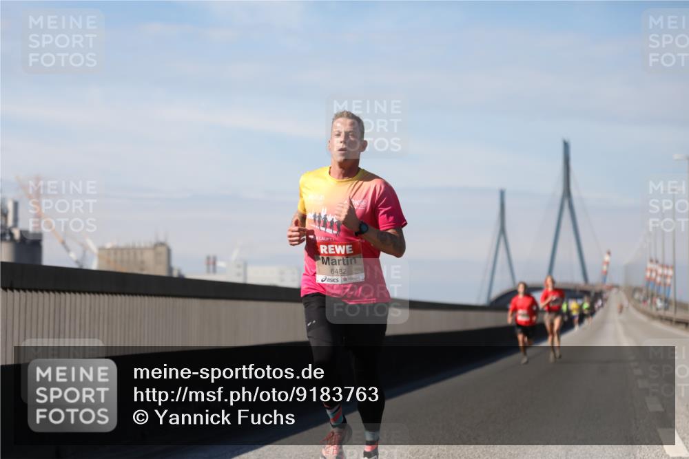 03.10.2025 - Köhlbrandbrückenlauf Yannick Fuchs http://msf.ph/oto/9183763 03.10.2025 11:36:22 Position 3 6482 meine-sportfotos.de