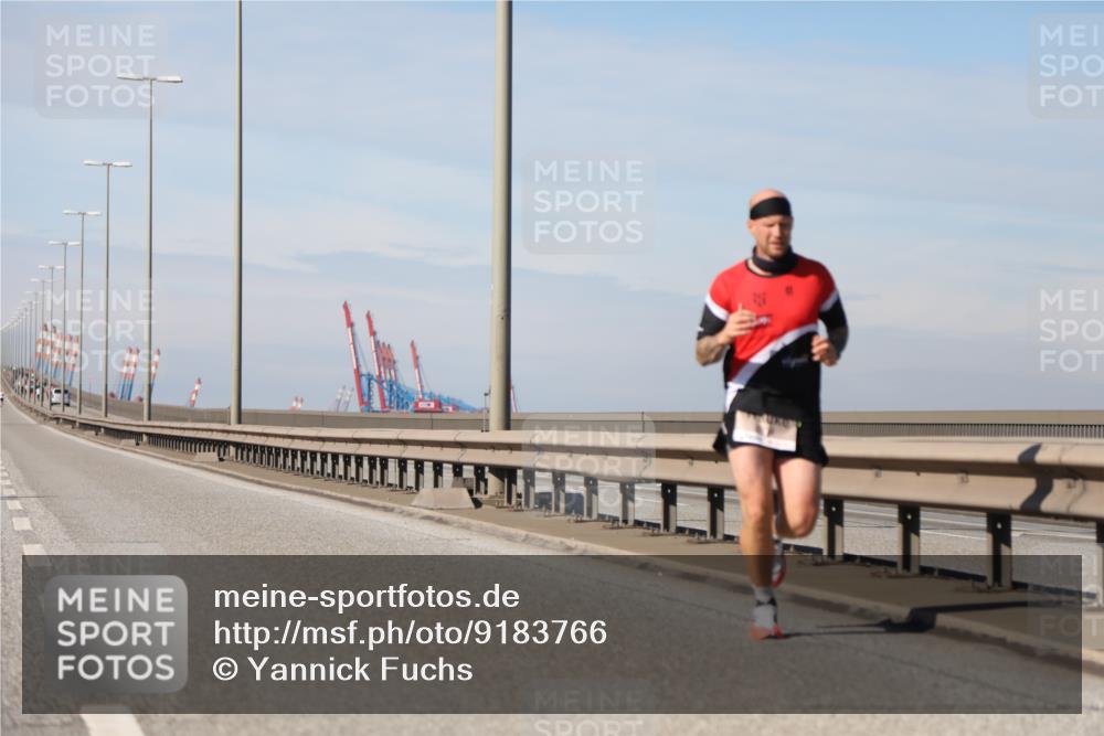 03.10.2025 - Köhlbrandbrückenlauf Yannick Fuchs http://msf.ph/oto/9183766 03.10.2025 11:36:23 Position 3  meine-sportfotos.de