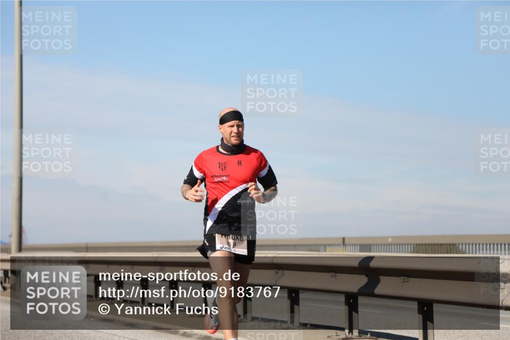 03.10.2025 - Köhlbrandbrückenlauf Yannick Fuchs http://msf.ph/oto/9183767 03.10.2025 11:36:24 Position 3  meine-sportfotos.de