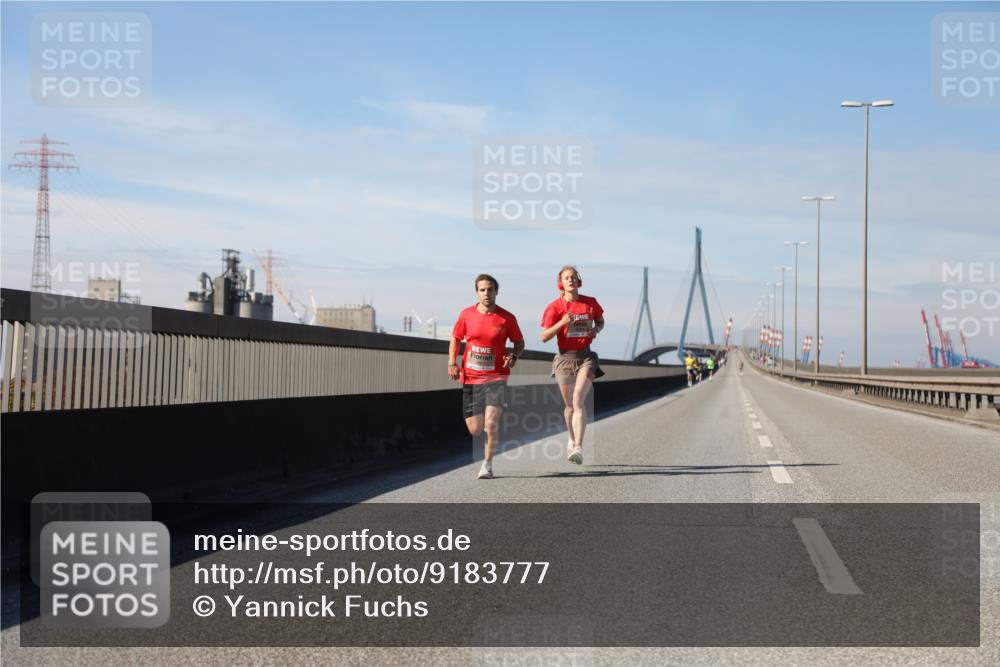 03.10.2025 - Köhlbrandbrückenlauf Yannick Fuchs http://msf.ph/oto/9183777 03.10.2025 11:36:28 Position 3  meine-sportfotos.de
