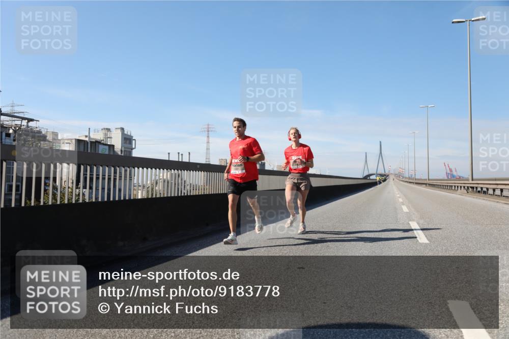03.10.2025 - Köhlbrandbrückenlauf Yannick Fuchs http://msf.ph/oto/9183778 03.10.2025 11:36:30 Position 3  meine-sportfotos.de