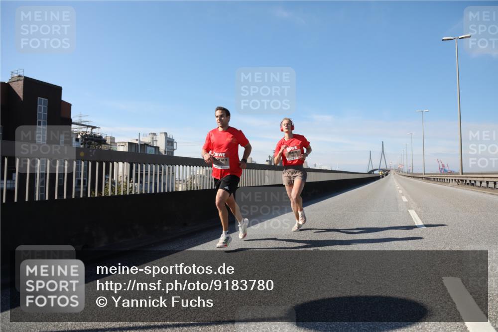 03.10.2025 - Köhlbrandbrückenlauf Yannick Fuchs http://msf.ph/oto/9183780 03.10.2025 11:36:30 Position 3  meine-sportfotos.de