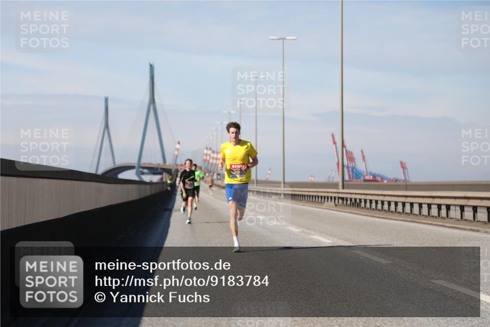 03.10.2025 - Köhlbrandbrückenlauf Yannick Fuchs http://msf.ph/oto/9183784 03.10.2025 11:36:44 Position 3  meine-sportfotos.de