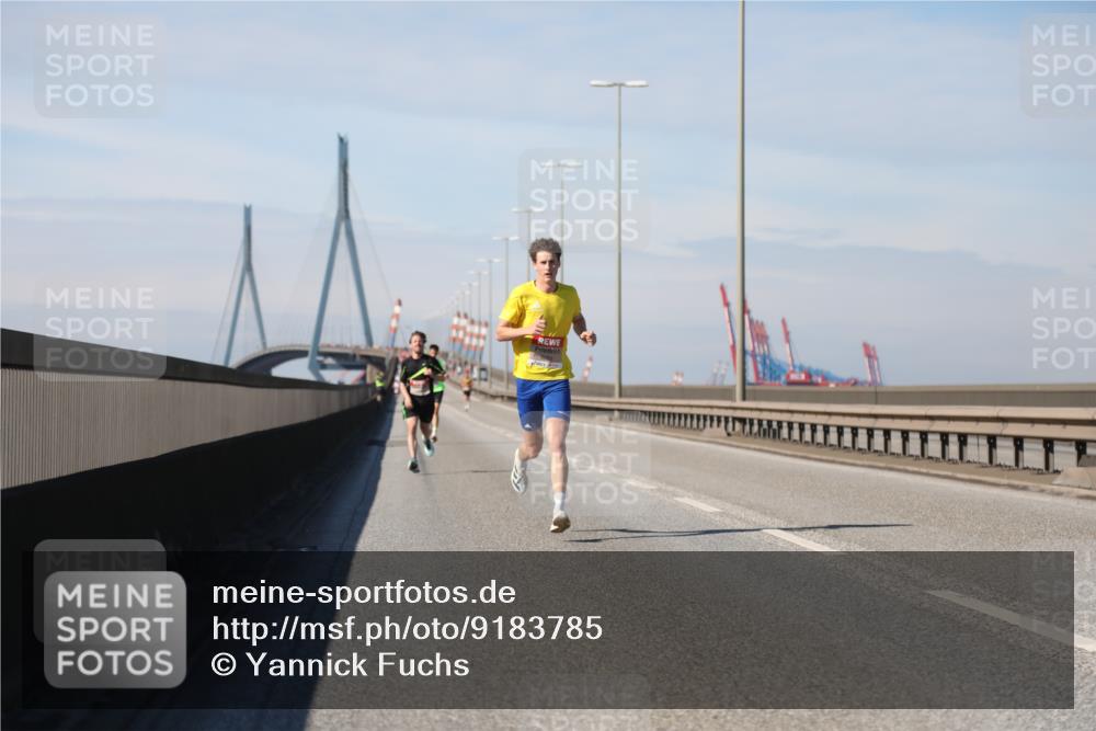 03.10.2025 - Köhlbrandbrückenlauf Yannick Fuchs http://msf.ph/oto/9183785 03.10.2025 11:36:44 Position 3  meine-sportfotos.de