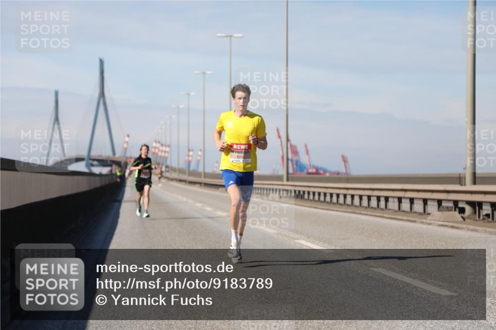 03.10.2025 - Köhlbrandbrückenlauf Yannick Fuchs http://msf.ph/oto/9183789 03.10.2025 11:36:45 Position 3 6253 meine-sportfotos.de