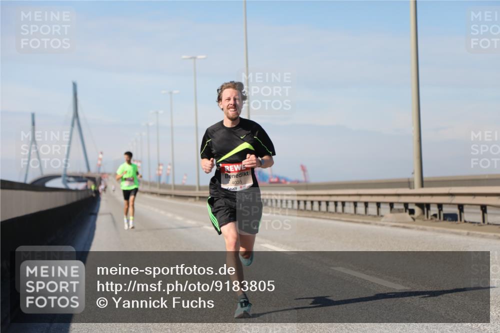 03.10.2025 - Köhlbrandbrückenlauf Yannick Fuchs http://msf.ph/oto/9183805 03.10.2025 11:36:50 Position 3 4035 meine-sportfotos.de