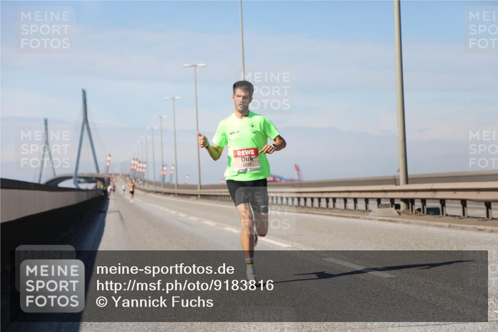 03.10.2025 - Köhlbrandbrückenlauf Yannick Fuchs http://msf.ph/oto/9183816 03.10.2025 11:36:55 Position 3 6248 meine-sportfotos.de