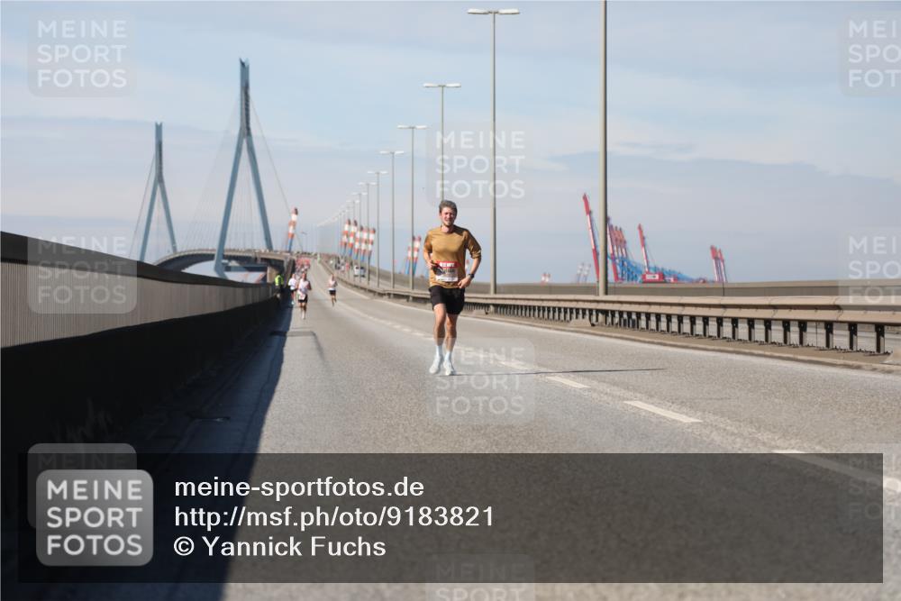 03.10.2025 - Köhlbrandbrückenlauf Yannick Fuchs http://msf.ph/oto/9183821 03.10.2025 11:37:09 Position 3  meine-sportfotos.de