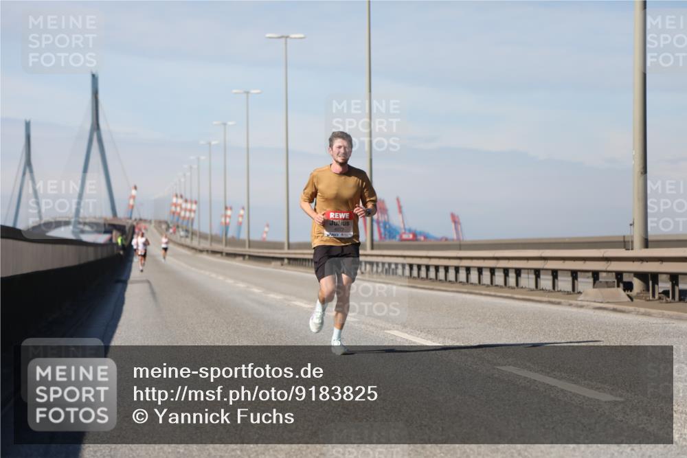 03.10.2025 - Köhlbrandbrückenlauf Yannick Fuchs http://msf.ph/oto/9183825 03.10.2025 11:37:12 Position 3  meine-sportfotos.de