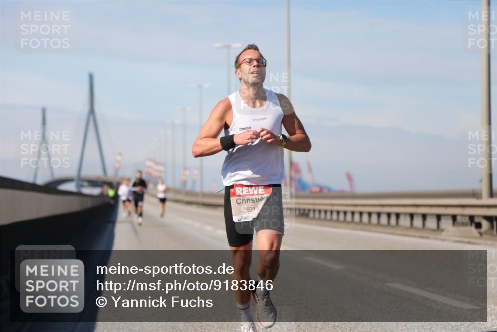 03.10.2025 - Köhlbrandbrückenlauf Yannick Fuchs http://msf.ph/oto/9183846 03.10.2025 11:37:29 Position 3 6216 meine-sportfotos.de