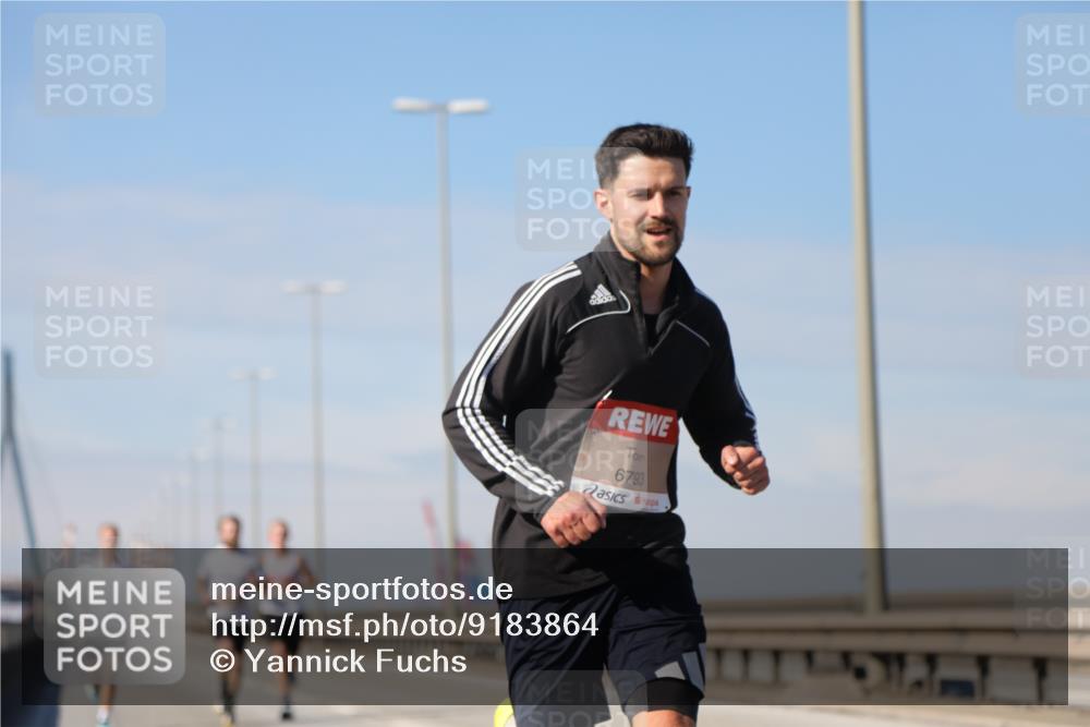 03.10.2025 - Köhlbrandbrückenlauf Yannick Fuchs http://msf.ph/oto/9183864 03.10.2025 11:37:39 Position 3 6793 meine-sportfotos.de