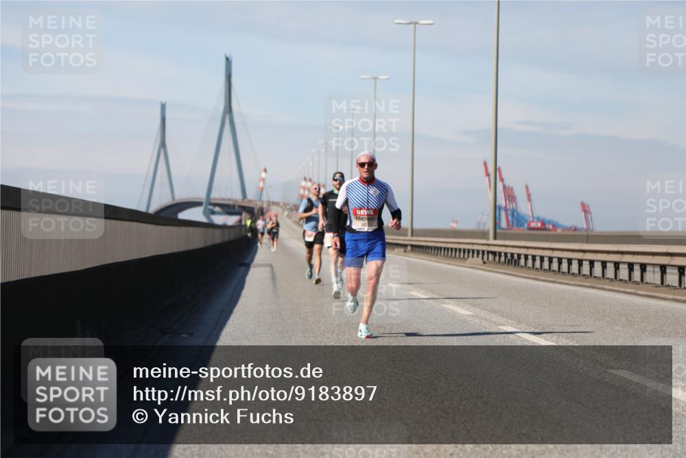 03.10.2025 - Köhlbrandbrückenlauf Yannick Fuchs http://msf.ph/oto/9183897 03.10.2025 11:37:51 Position 3  meine-sportfotos.de