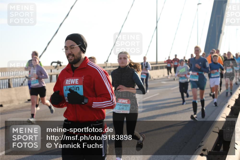 03.10.2025 - Köhlbrandbrückenlauf Yannick Fuchs http://msf.ph/oto/9183898 03.10.2025 08:31:20 Position 1 2686 meine-sportfotos.de