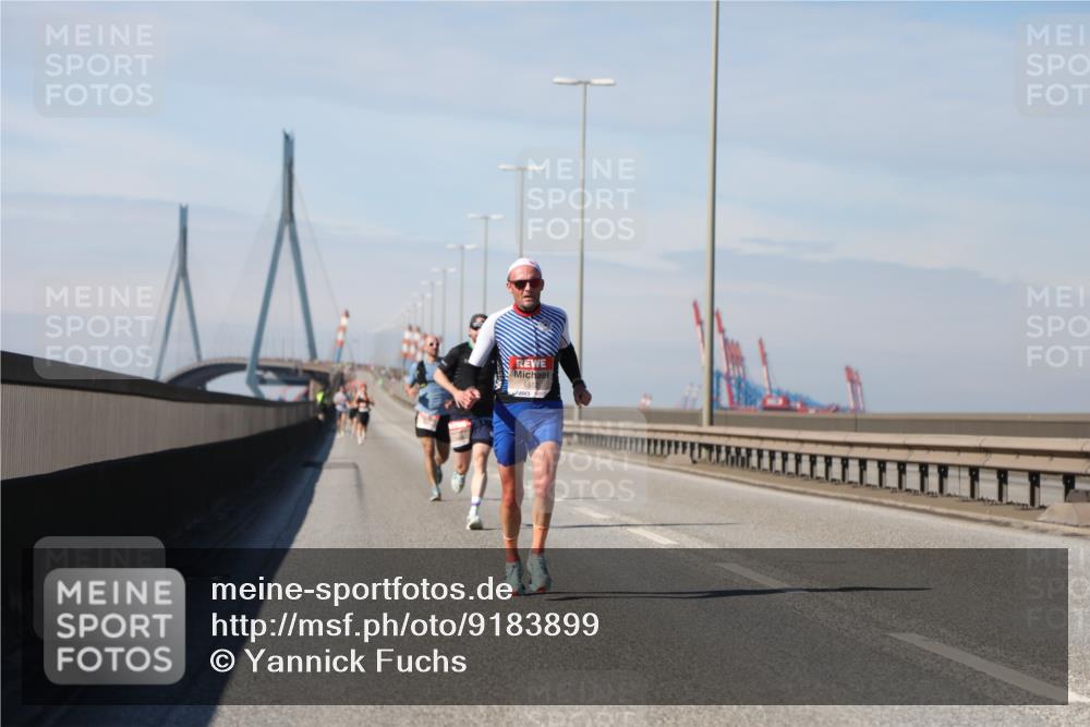 03.10.2025 - Köhlbrandbrückenlauf Yannick Fuchs http://msf.ph/oto/9183899 03.10.2025 11:37:51 Position 3  meine-sportfotos.de